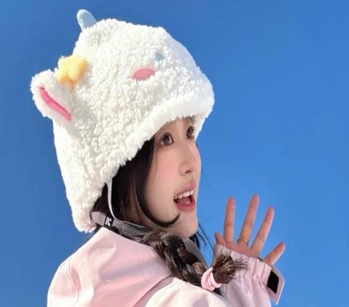 这个冬天，年轻人开始尝试“轻装滑”